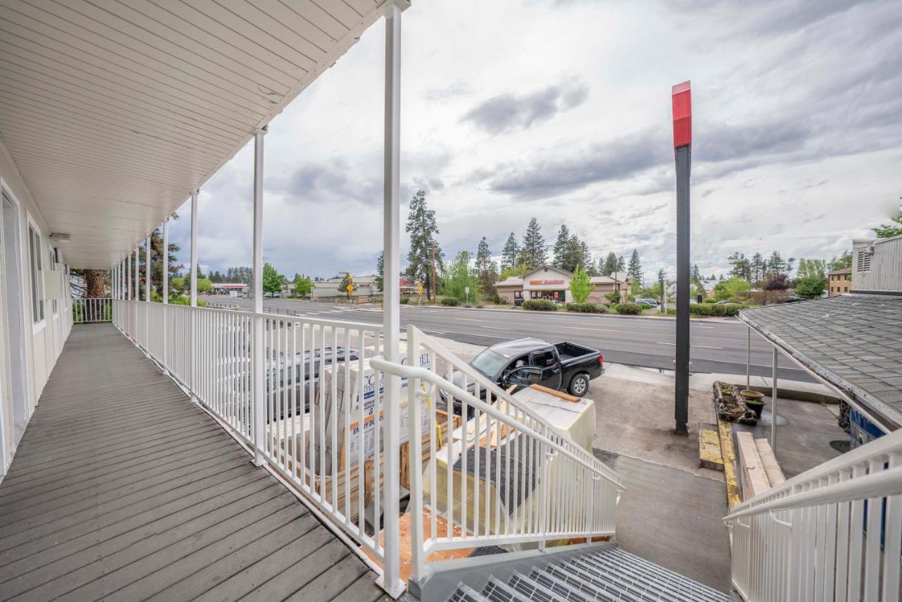 Budget Inn Bend Exterior foto