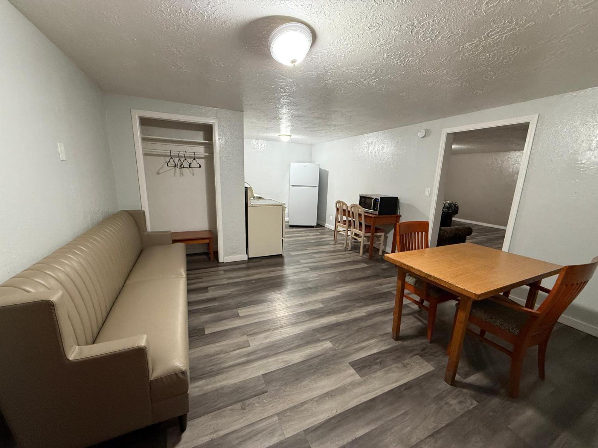 Budget Inn Bend Exterior foto